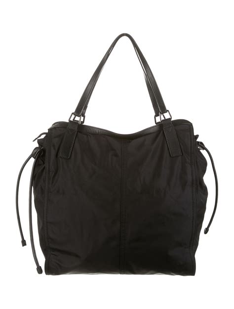 borsa burberry buckleigh|Burberry Nylon Buckleigh Packable Tote Black .